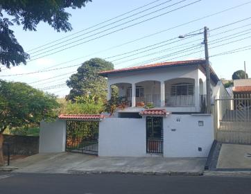 CASA PRÓXIMO AO CENTRO