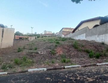 TERRENO EM BAIRRO