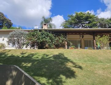 CASA EM COND. FECHADO