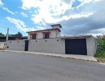 CASA EM BAIRRO