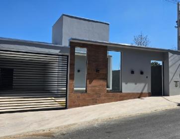 CASA NOVA EM BAIRRO