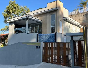 CASA EM BAIRRO