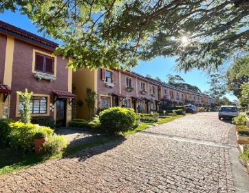 CASA EM CONDOMINIO