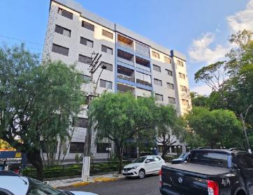 APARTAMENTO AMPLO À VENDA EM SERRA NEGRA-SP